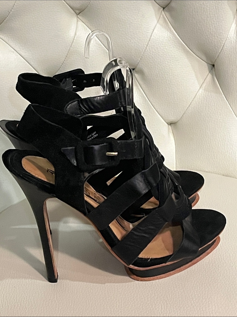 L.A.M.B. Black Leather Suede Strappy Heel Sandals Eye Catching Luxury Runway 8.5 - Picture 4 of 11